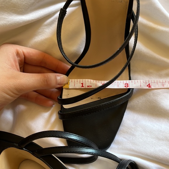 Also strappy heels black - Picture 9 of 9